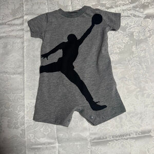 Baby Jordan Gray Black Bodysuit 0-3 Months
